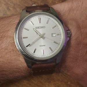 Seiko men's dress watch, model 6N42-00EO, quartz